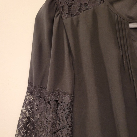 Black Long-Sleeved Dress with Lace Detail - Picture 3 of 4